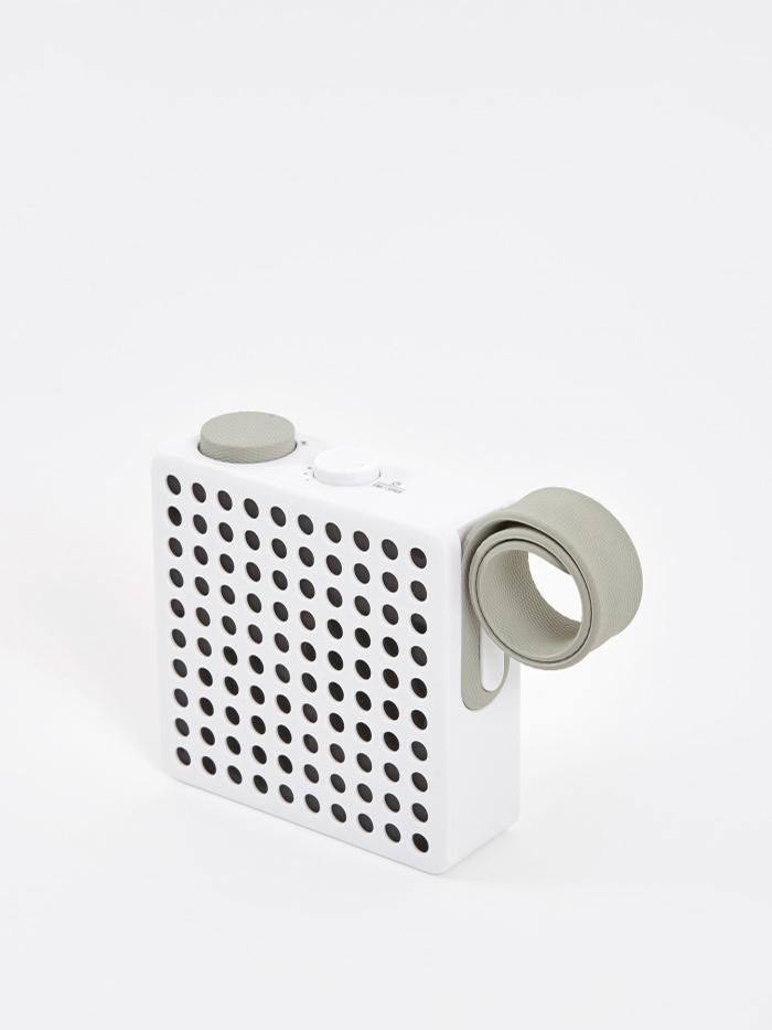 Palomar Palomar The Monkey Portable Radio & Bluetooth Speaker - White - White