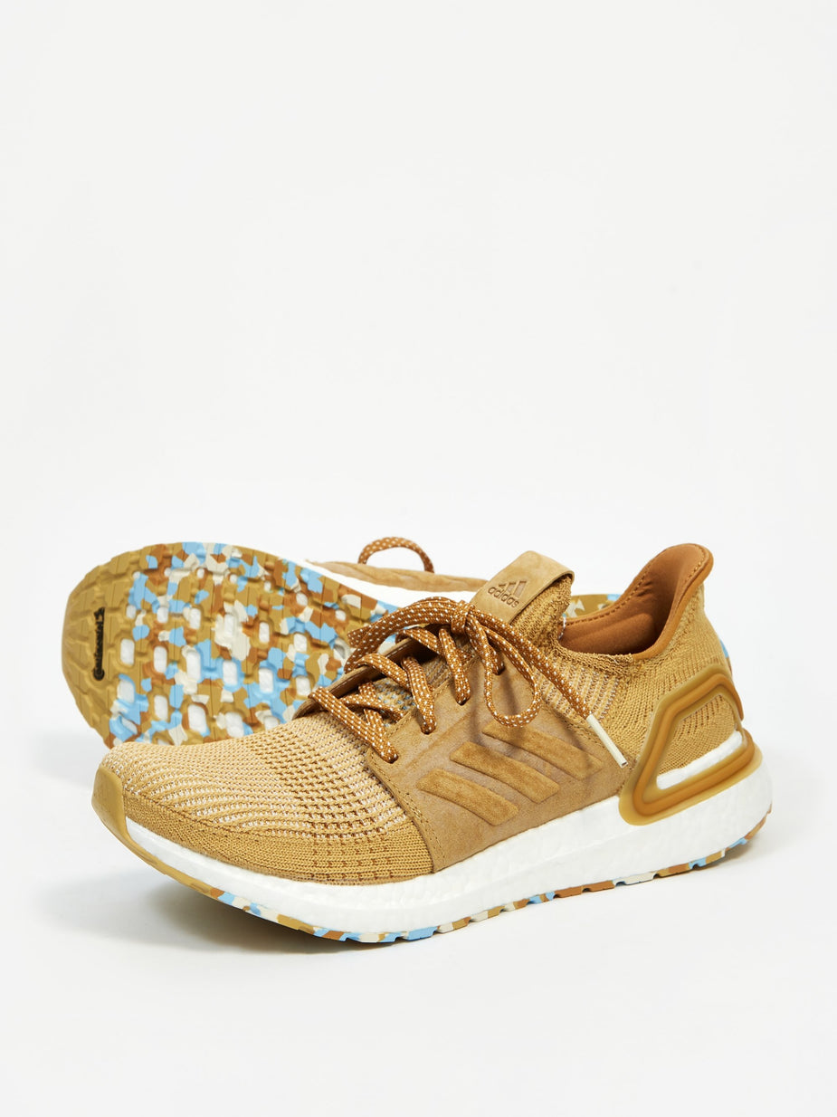 Adidas Adidas x Universal Works Ultraboost 19 - Prairie Sand/Cumin/Winter White - White
