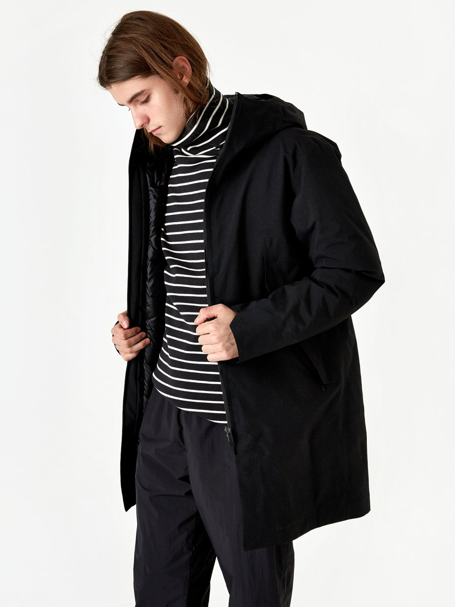 Veilance Veilance Monitor Down Coat - Black - Black