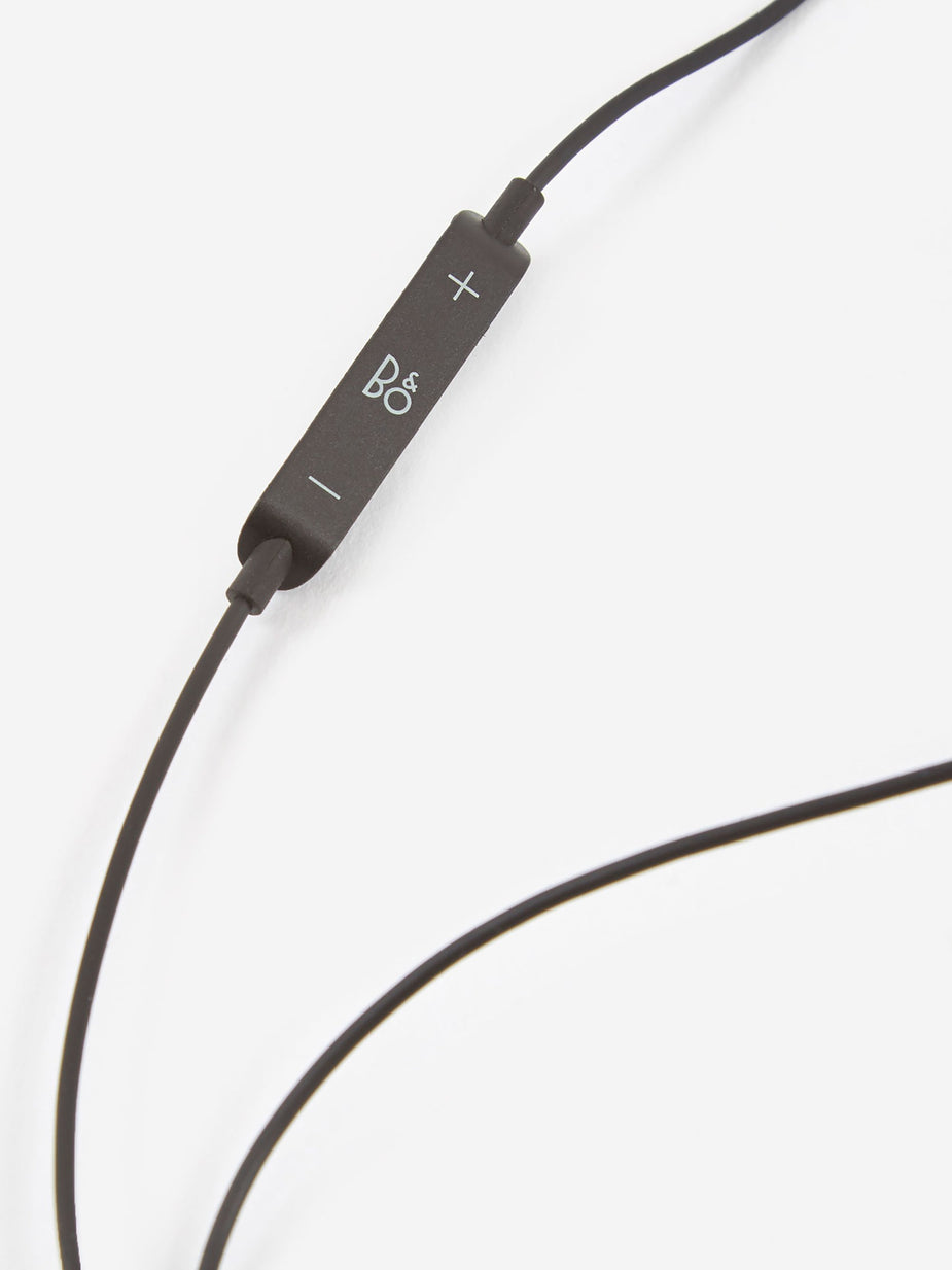 B&O PLAY B&O PLAY H3 In-Ear Headphones - Black - Black