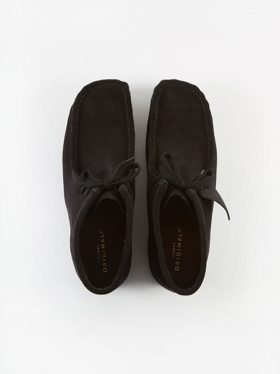 Clarks Originals Clarks Wallabee Boot - Black/Black Suede - Black