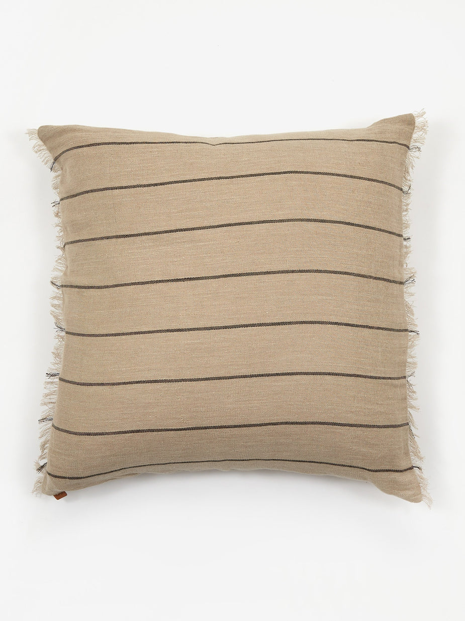 Ferm Living Ferm Living Calm Cushion 80x80 - Camel/Black - Black