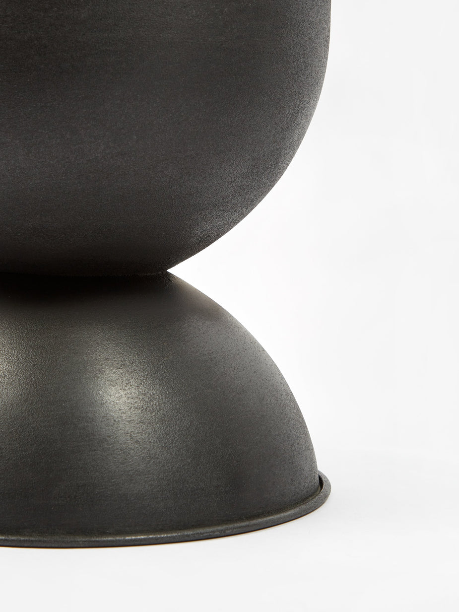 Ferm Living Ferm Living Hourglass Pot Small - Black - Black