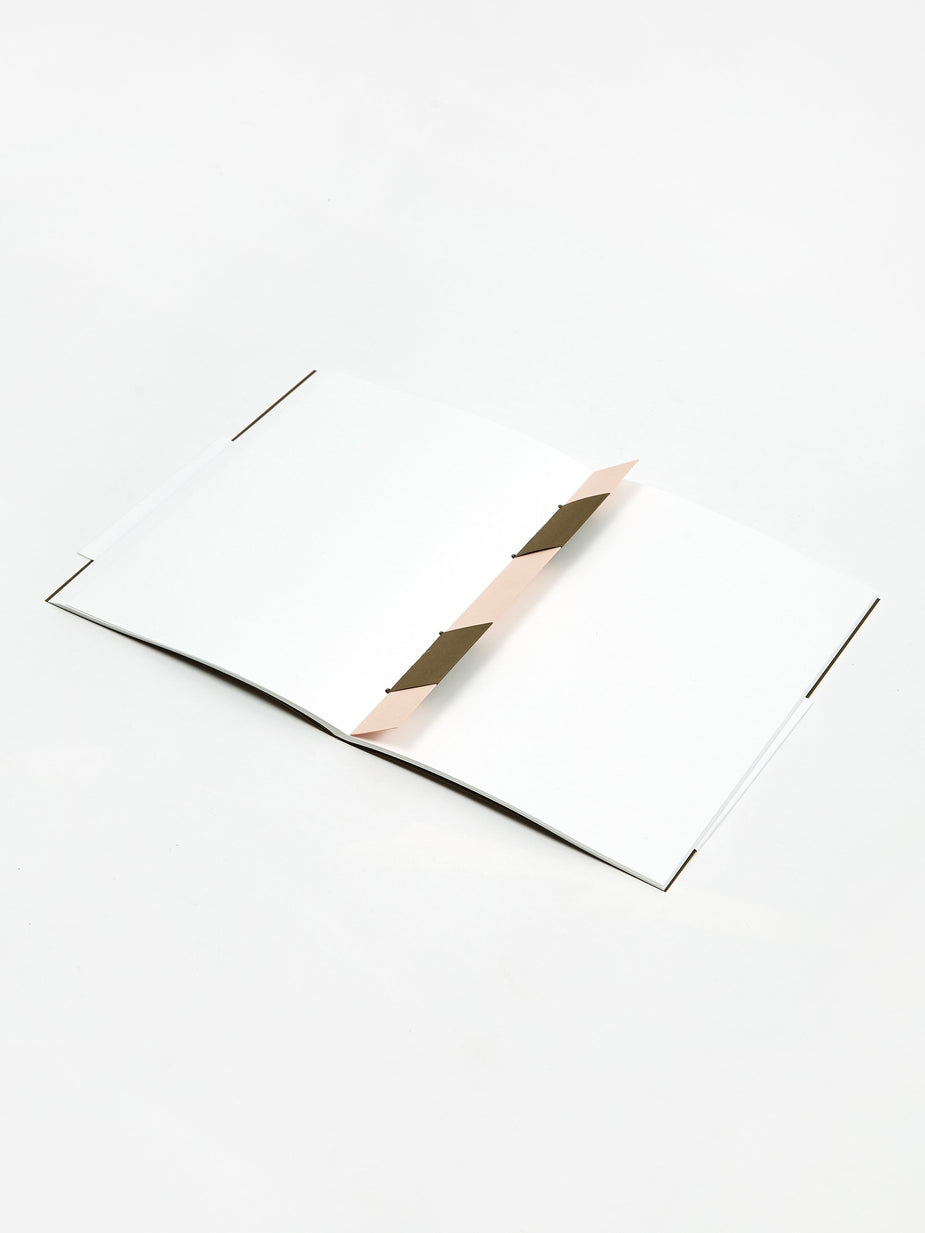 Hato Press Hato Press Oru Notebook A5 Blank - Yomogi Green - Green