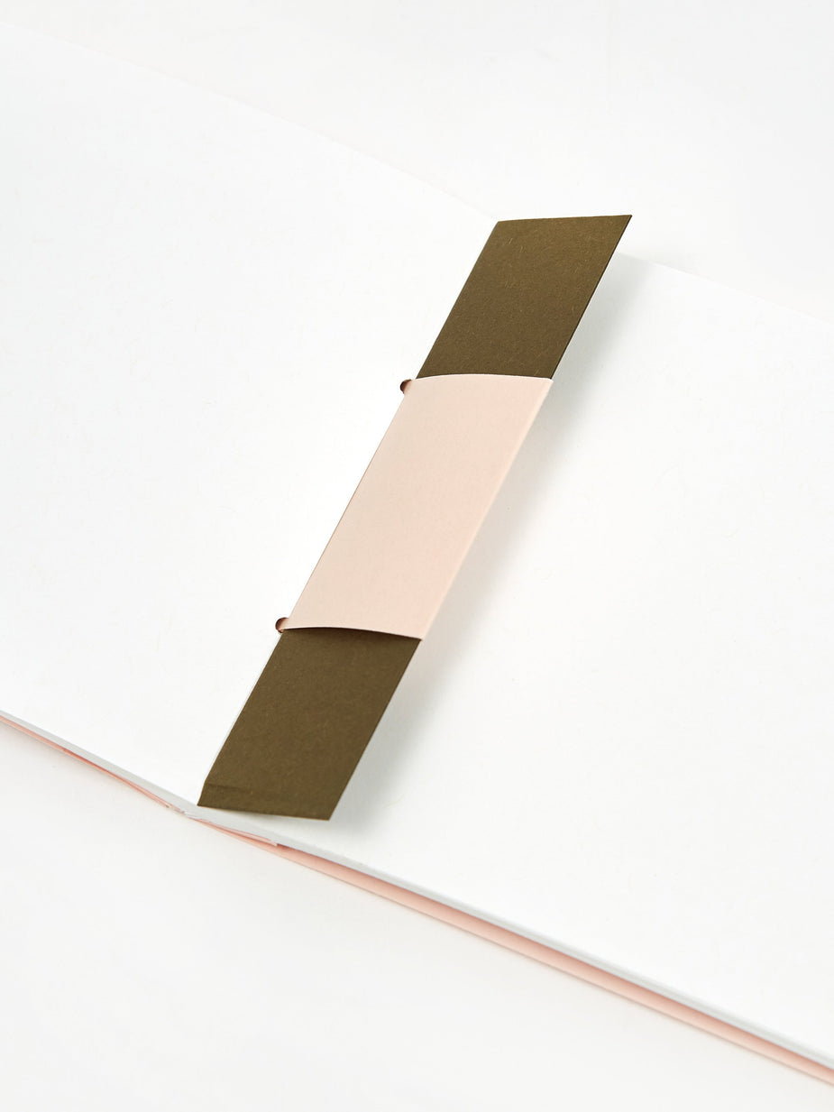 Hato Press Hato Press Oru Notebook A6 Blank - Sakura Pink - Pink