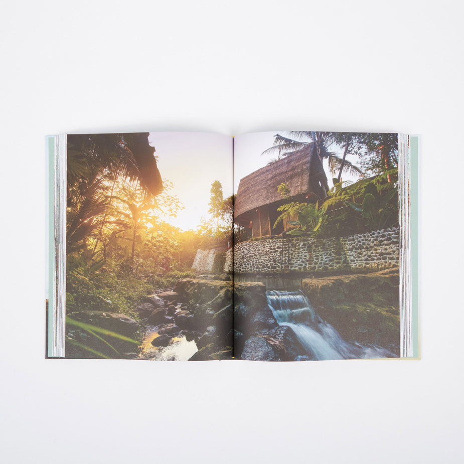 Hideouts Hideouts: Grand Vacations in Tiny Getaways - Other
