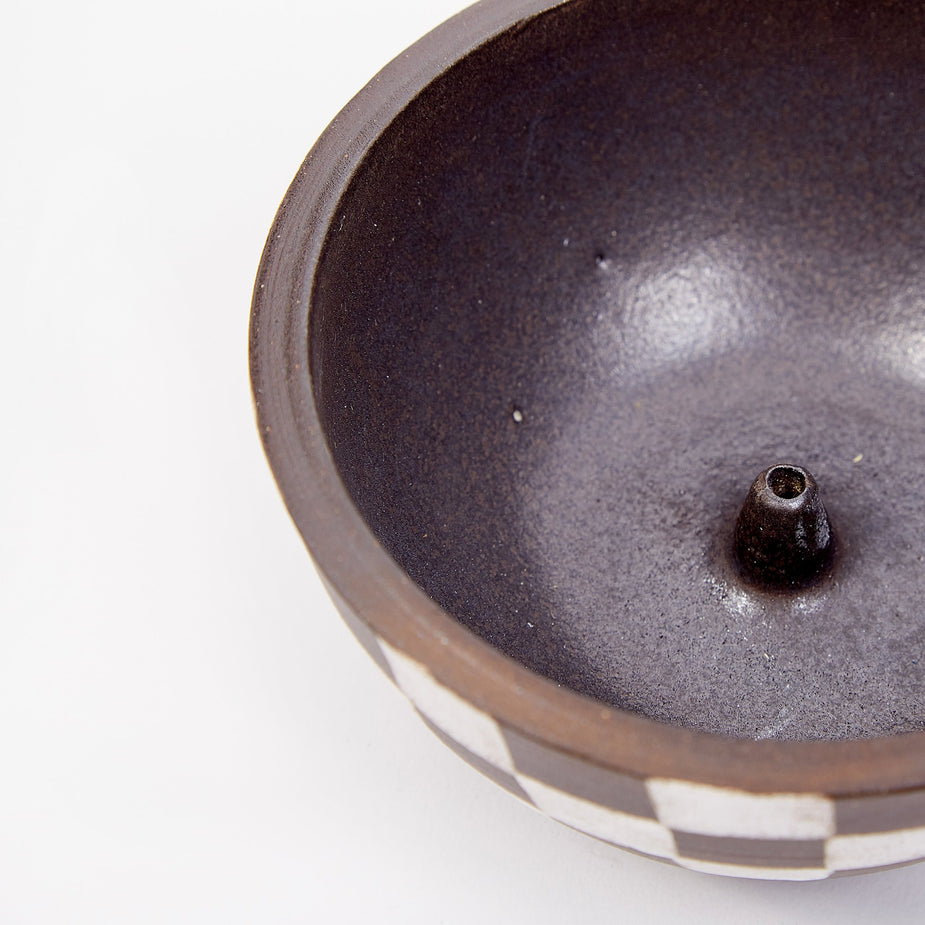 Mellow Mellow Large Incense Bowl - Half Painted Dark Brown Check - White
