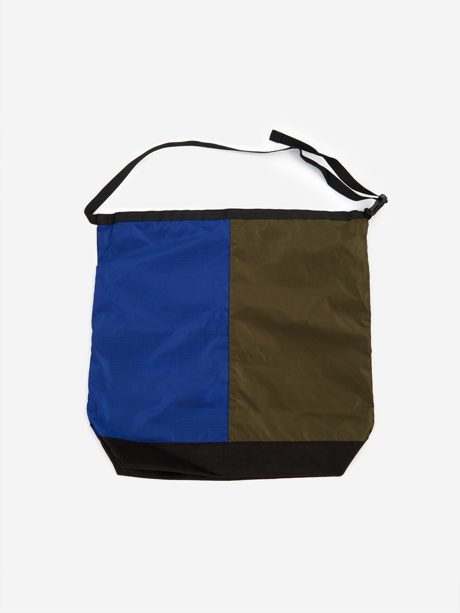 Nanamica Nanamica Nanamican Utility Shoulder Bag L - Olive/Blue - Blue