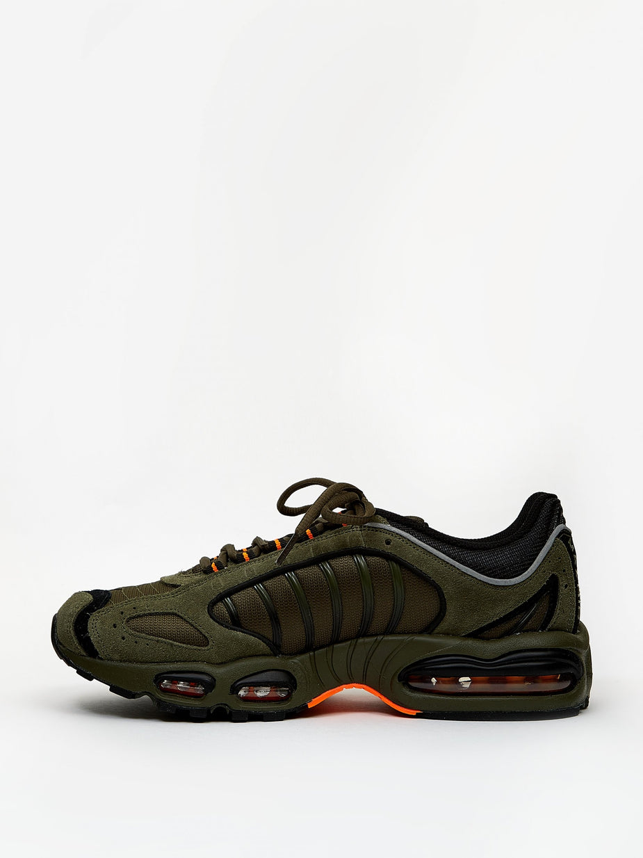 Nike Nike Air Max Tailwind IV SE - Cargo Khaki/Total Orange/Black - Orange