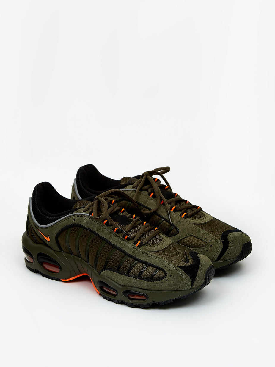 Nike Nike Air Max Tailwind IV SE - Cargo Khaki/Total Orange/Black - Orange
