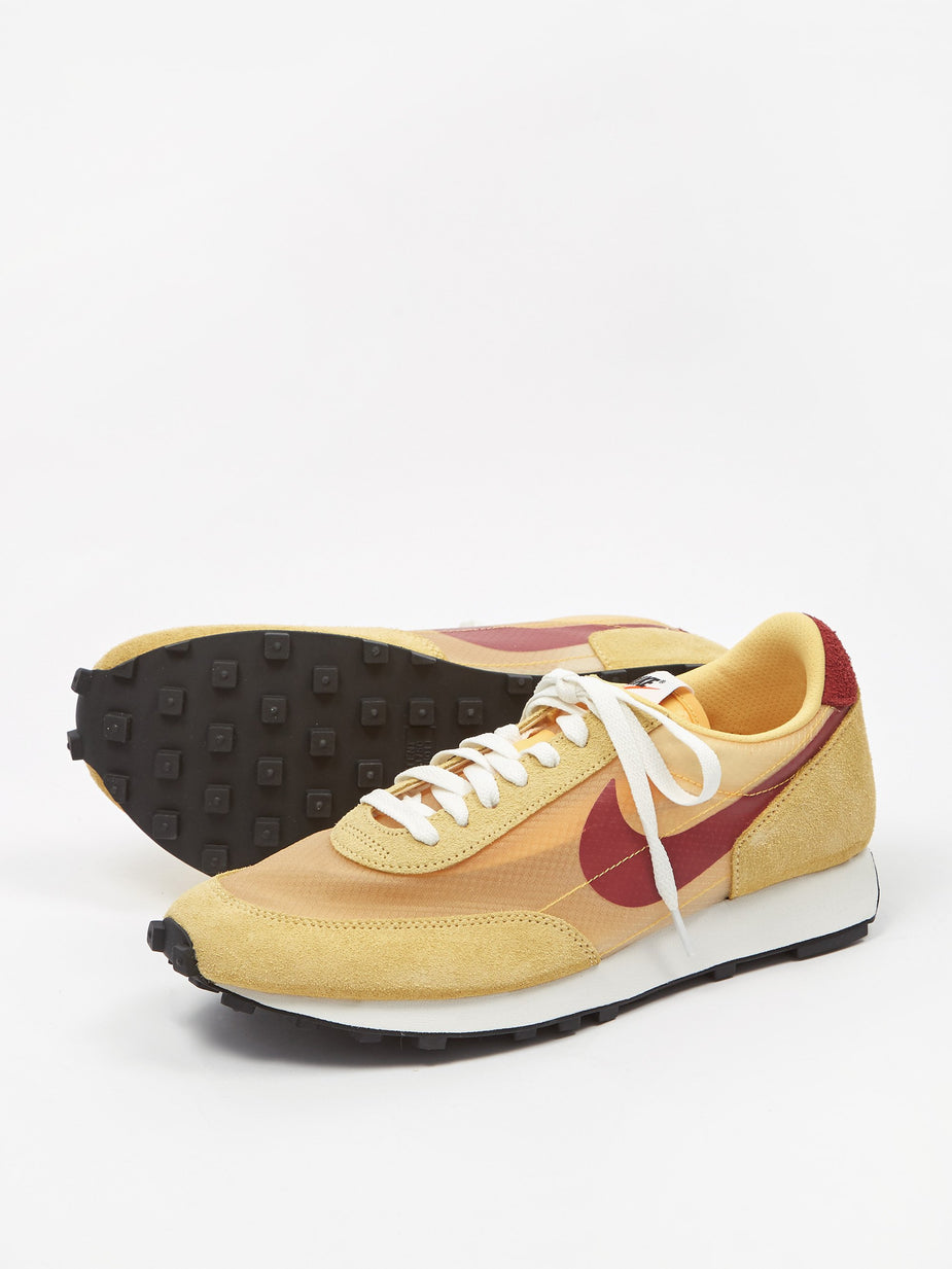 Nike Nike Daybreak SP - Topaz Gold/Cedar/Lemon/Summit White - Yellow