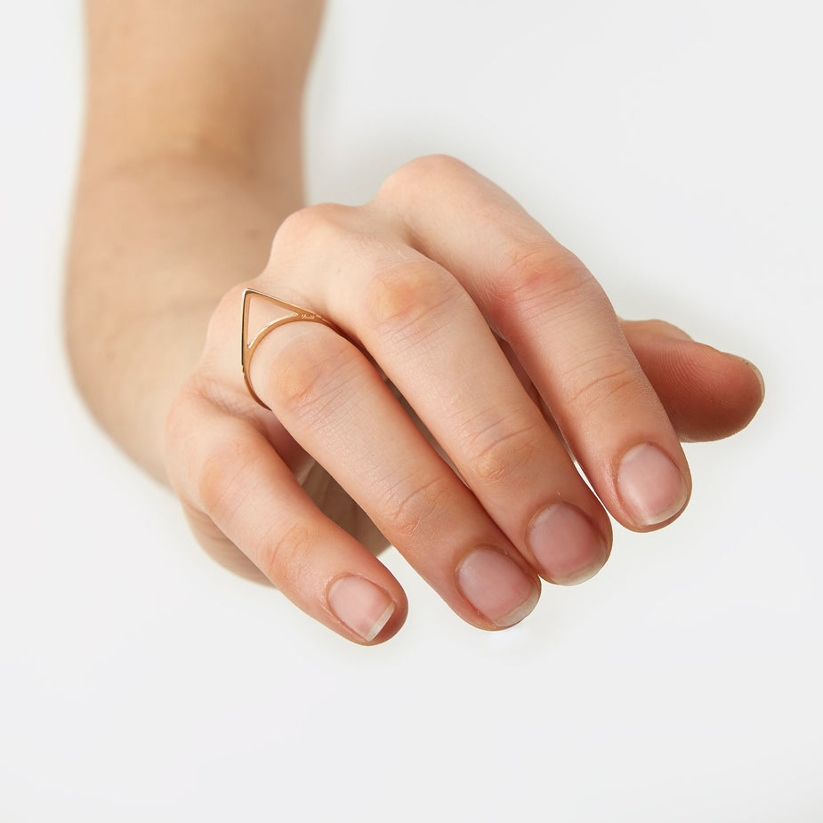Oljei Oljei Triangle Ring - Gold - Gold