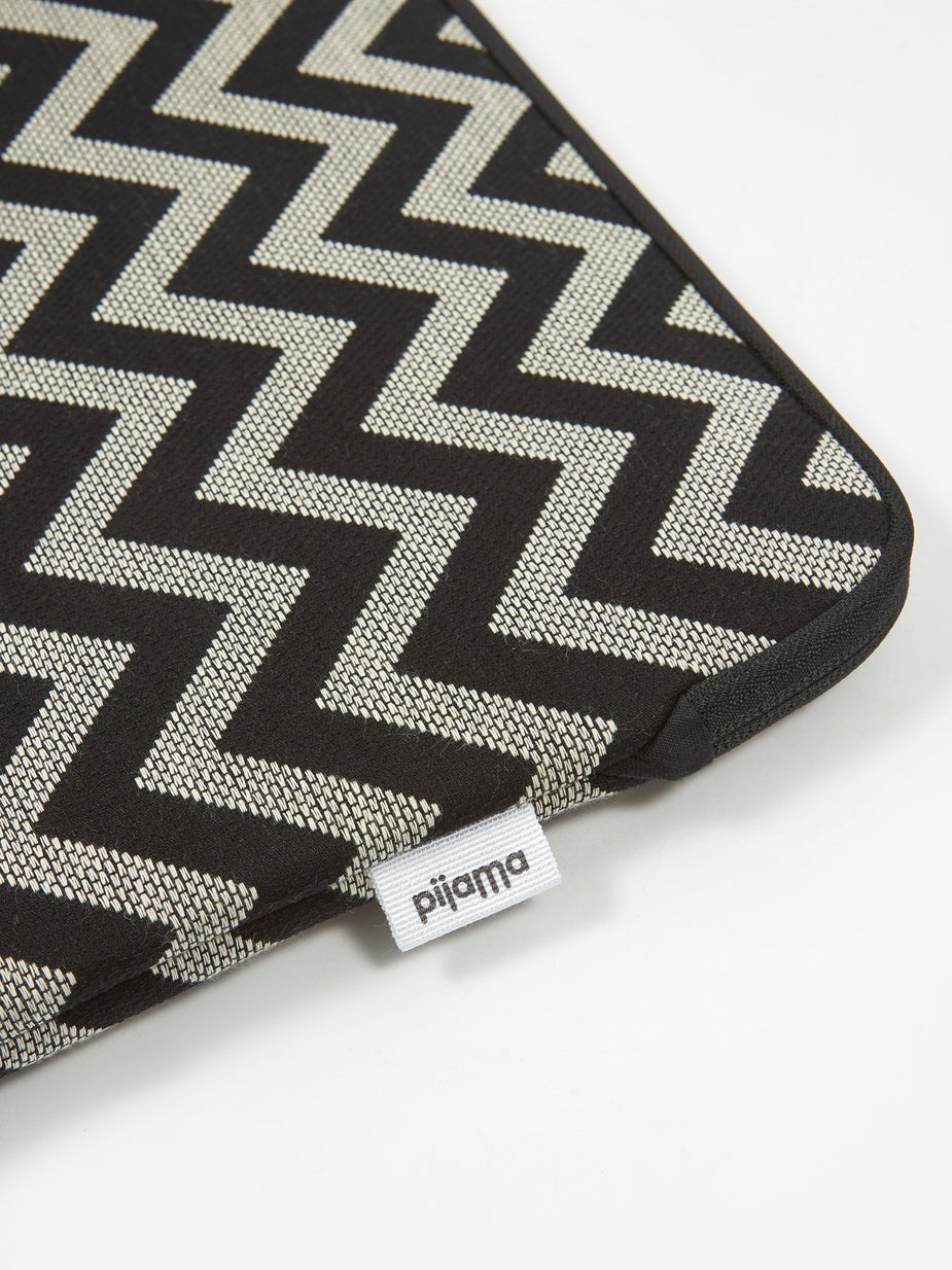 Pijama Pijama Zip Case for MacBook Air / 13 Laptop - ZigZag - Other