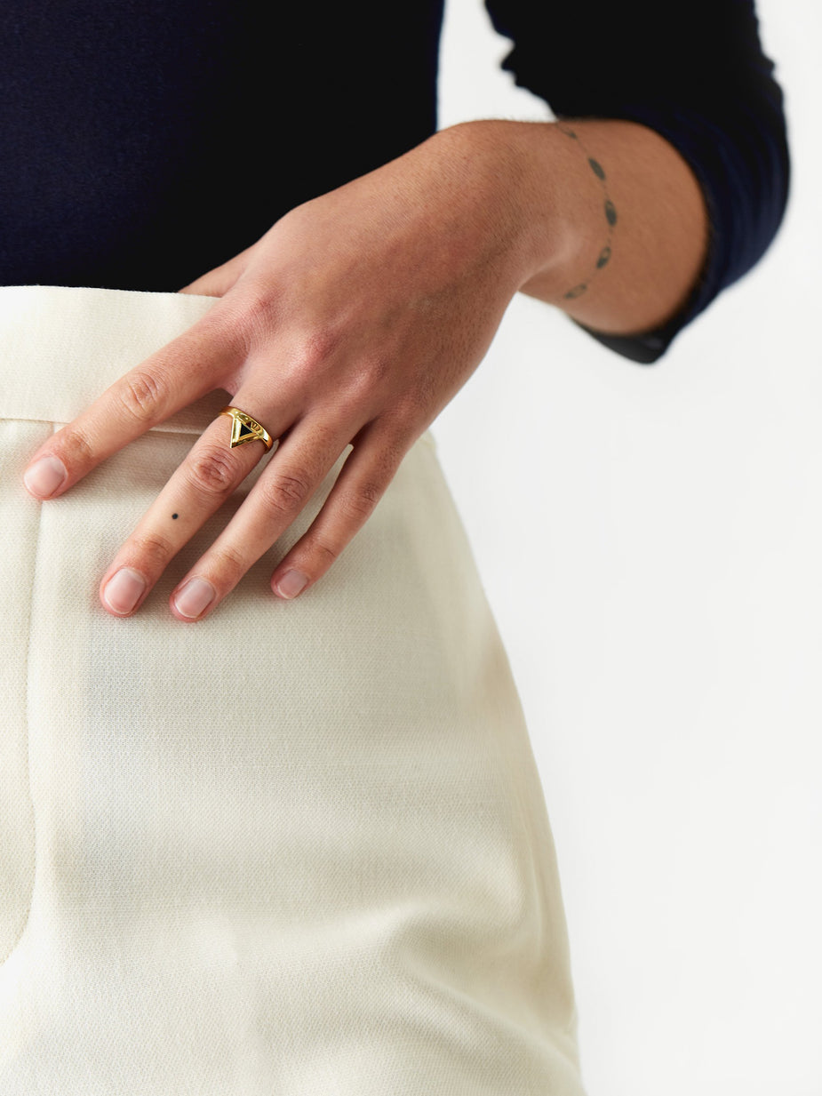 Rachel Entwistle Rachel Entwistle Octa Onyx Signet Ring - Gold - Gold