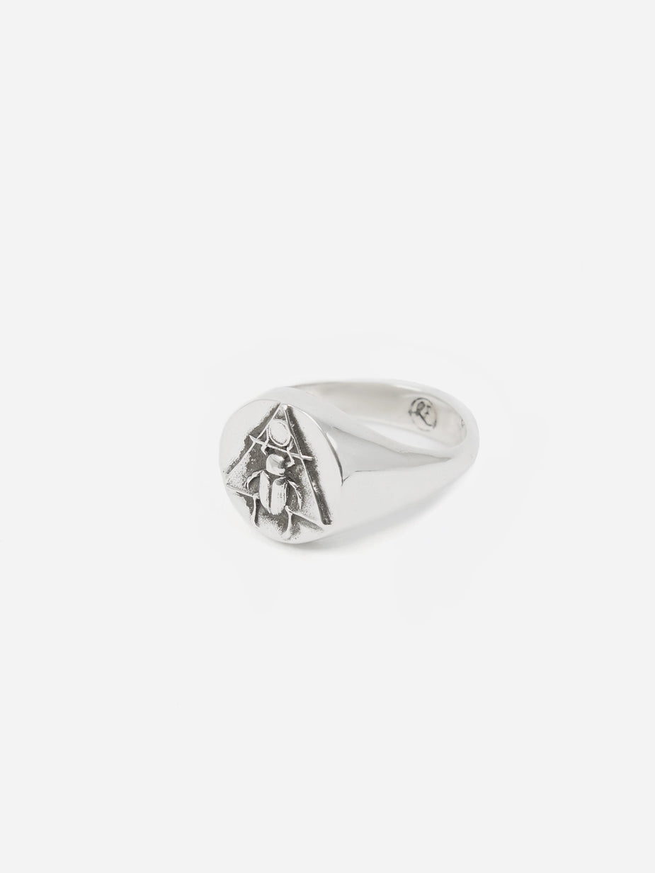 Rachel Entwistle Rachel Entwistle Scarab Signet Ring - Silver - Silver