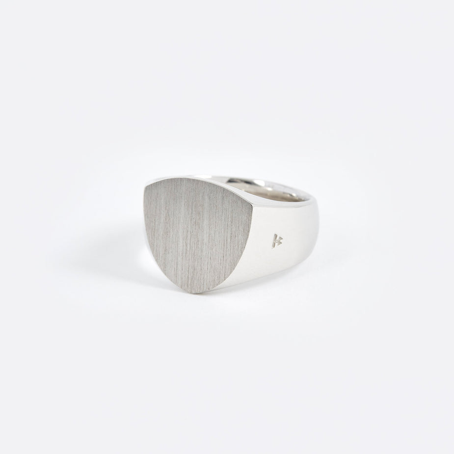 Tom Wood Tom Wood Satin Shield Ring - Silver - Silver