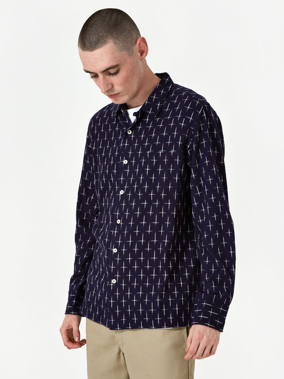 Universal Works Universal Works Garage Shirt - Ikat Cross Indigo - Blue