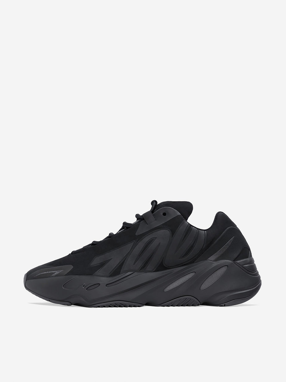 Yeezy Yeezy - Yeezy Boost 700 MNVN - Triple Black - Black